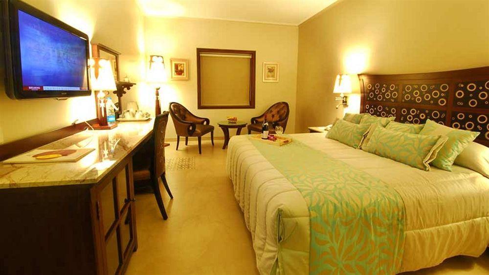 Sai Palace Hotel Mumbai Luaran gambar
