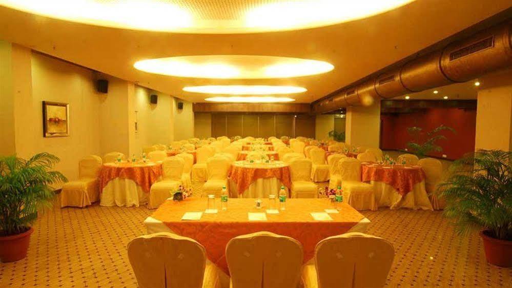 Sai Palace Hotel Mumbai Luaran gambar